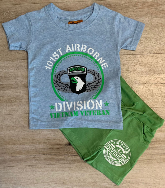 101ST AIRBORNE DIVISION VIETNAM VETERAN SHORT SET.